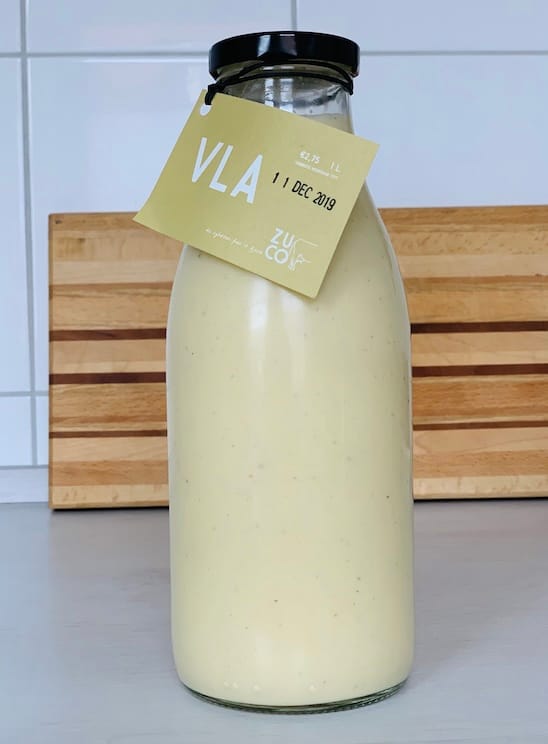 Niederländischer Vla in der Glasflasche