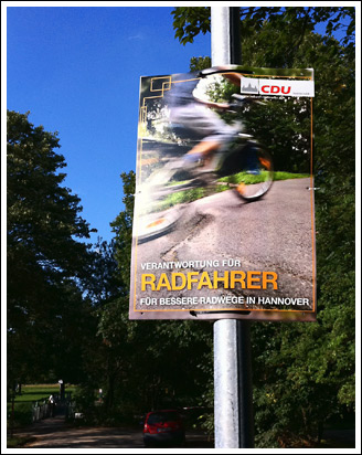 CDU-Wahlplakat für sichere Radwege in Hannover