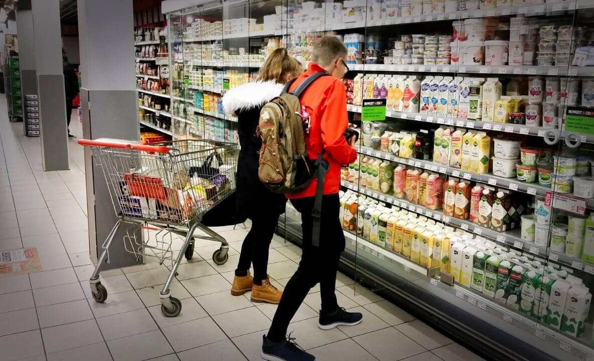 Vla in vielen Geschmacksrichtungen im niederländischen Supermarkt